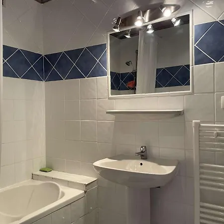 2 Pieces Avec Terrasse Et Parking, Proche - Fr-1-225c-111 * Banyuls-sur-Mer